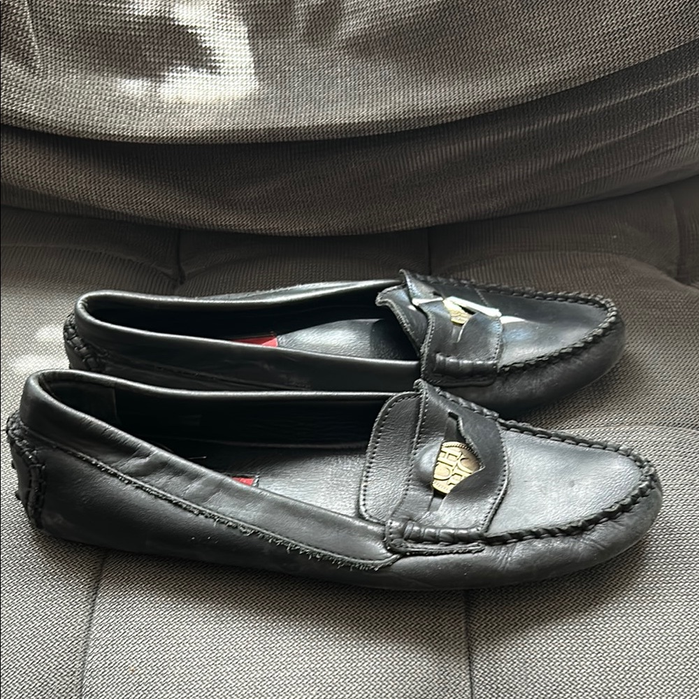 Ch Carolina Herrera black logo coin driver moccasins size 39